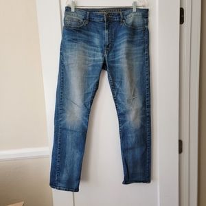 American eagle jeans size 33X30 slim.